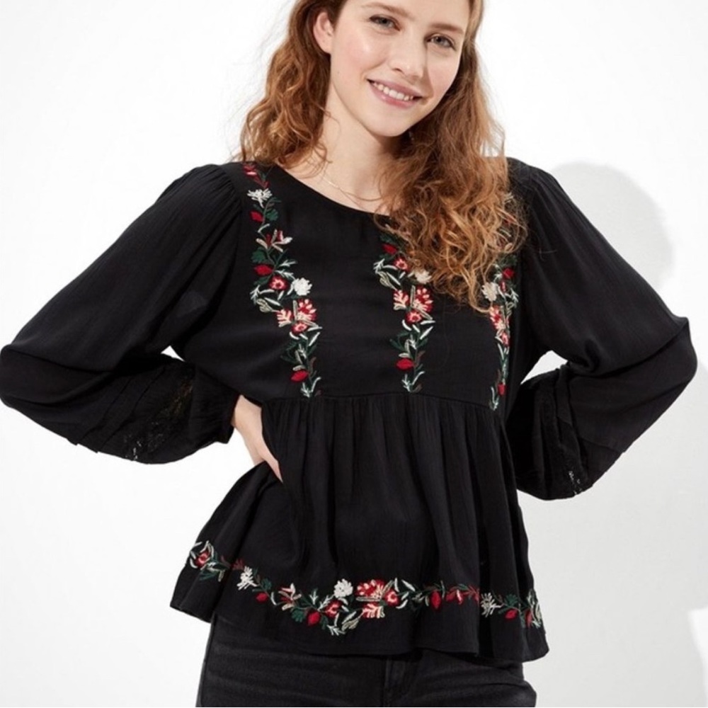American Eagle Embroidered Blouse
